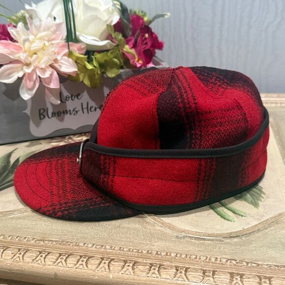 Stormy Kromer Red & Black Plaid Wool Blend Cap Hat Metal Hardware Sz 6 7/8 main image 8